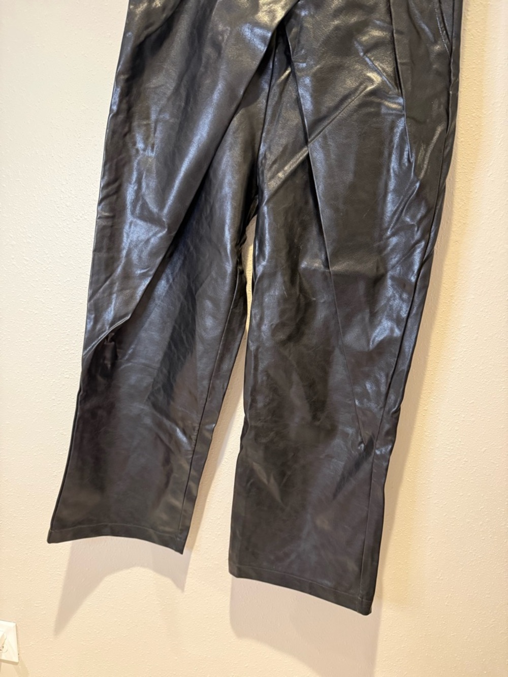 Uoozee Chic Black Faux Leather Wide Leg Trousers - High Waisted Size Large - Picture 4 of 8